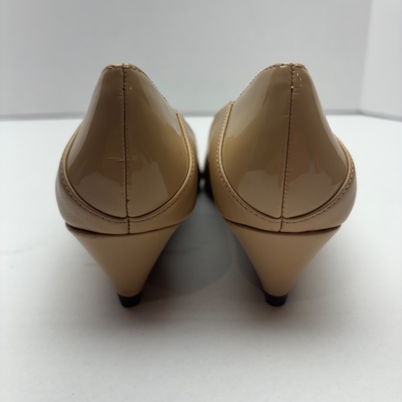 Nine West Nude Pointed Toe Low Wedge Size 7M - Picture 5 of 8
